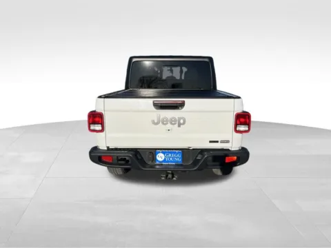 More photos of 2022 Jeep Gladiator Overland at Gregg Young Toyota of Columbus, NE