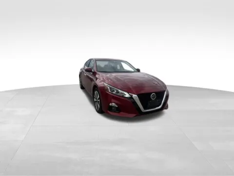 Another view of 2019 Nissan Altima 2.5 SL for sale in Columbus, NE at Gregg Young Toyota of Columbus