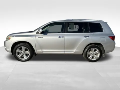 More photos of 2009 Toyota Highlander Limited at Gregg Young Toyota of Columbus, NE