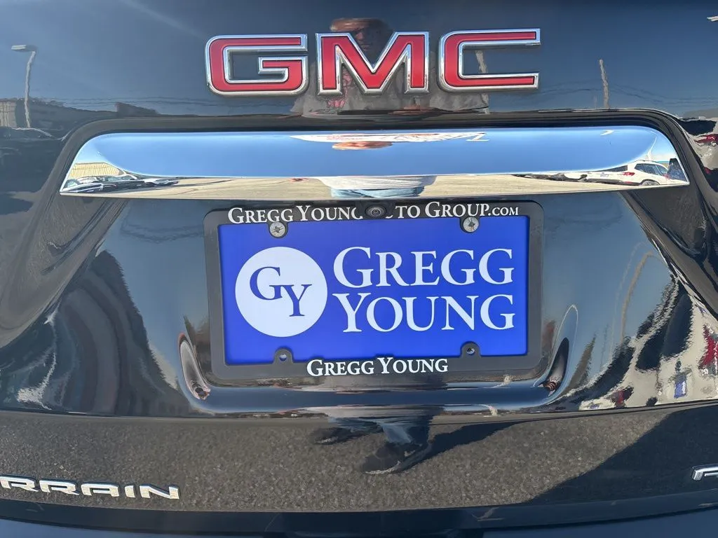 2024 Gmc Terrain Denali photo 3