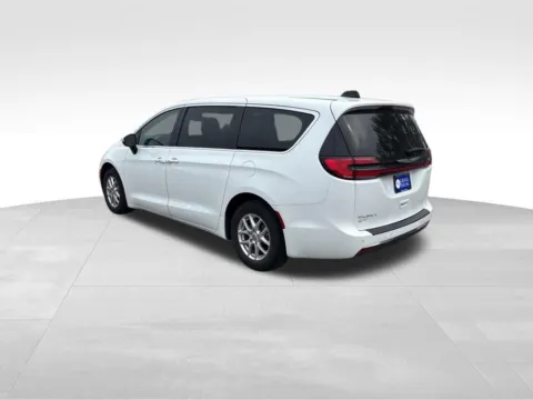 More photos of 2023 Chrysler Pacifica Touring L at Gregg Young Chevrolet GMC Atlantic, IA