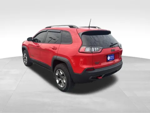 More photos of 2019 Jeep Cherokee Trailhawk at Gregg Young Chevrolet GMC Atlantic, IA