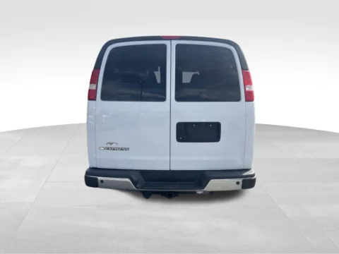 More photos of 2018 Chevrolet Express 3500 LT at Gregg Young Chevrolet GMC Atlantic, IA