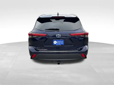 More photos of 2022 Toyota Highlander Hybrid XLE at Gregg Young Automotive of Atlantic, IA