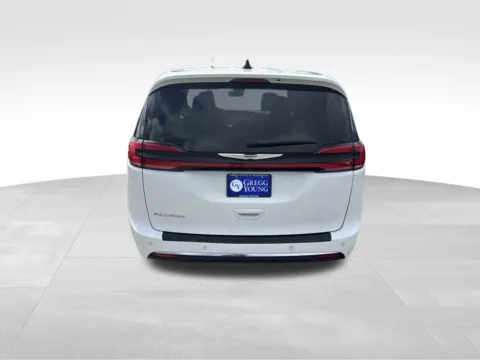 More photos of 2023 Chrysler Pacifica Touring L at Gregg Young Chevrolet GMC Atlantic, IA