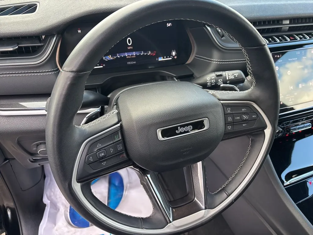 2022 Jeep Grand Cherokee Altitude photo 4