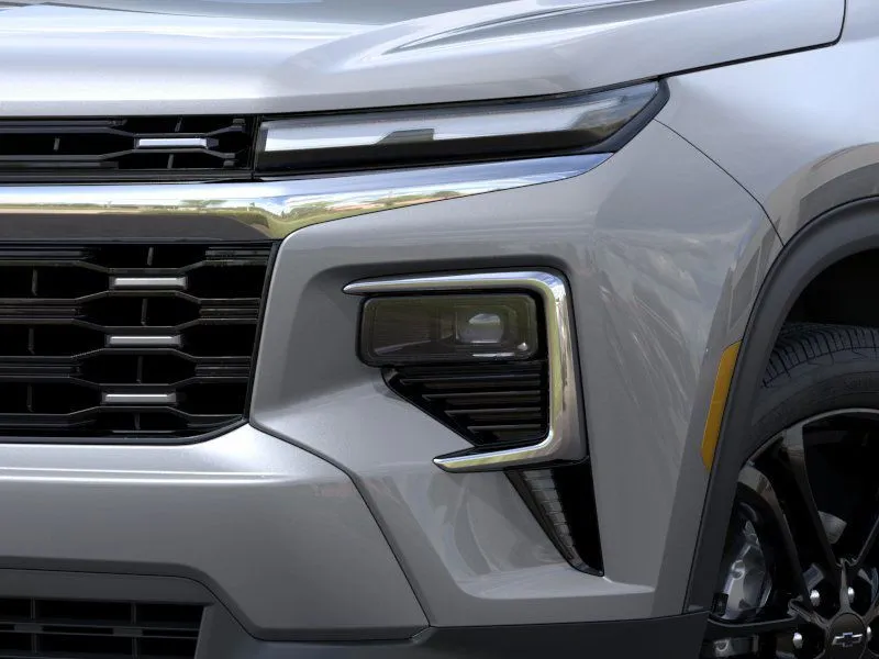 2026 Chevrolet Traverse photo 2