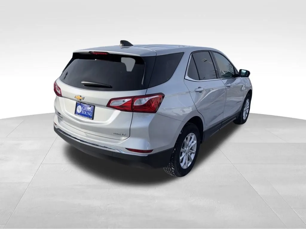 2020 Chevrolet Equinox LT photo 3