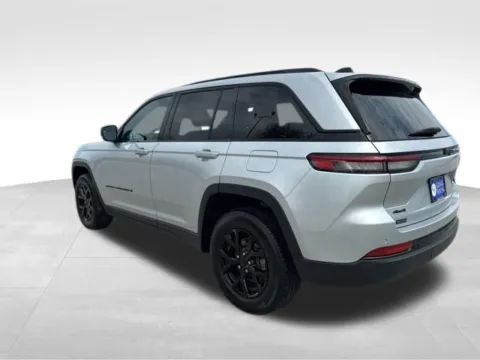 More photos of 2025 Jeep Grand Cherokee Altitude at Gregg Young Chevrolet GMC Atlantic, IA