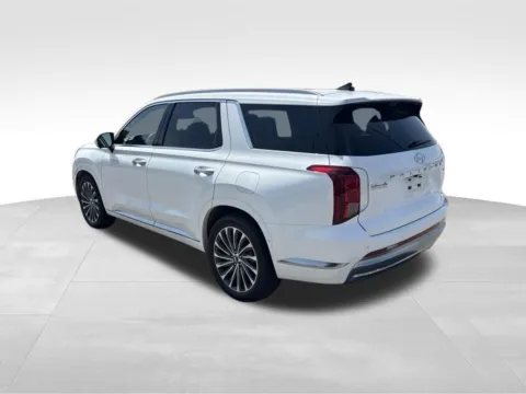 More photos of 2024 Hyundai Palisade Calligraphy at Gregg Young Chevrolet GMC Atlantic, IA