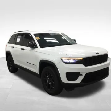 More photos of 2025 Jeep Grand Cherokee Altitude X at Gregg Young Chevrolet GMC Atlantic, IA