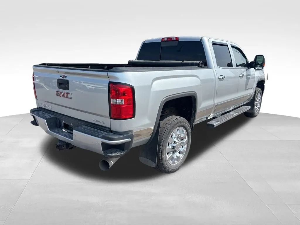 2019 Gmc Sierra 2500 HD Denali photo 3