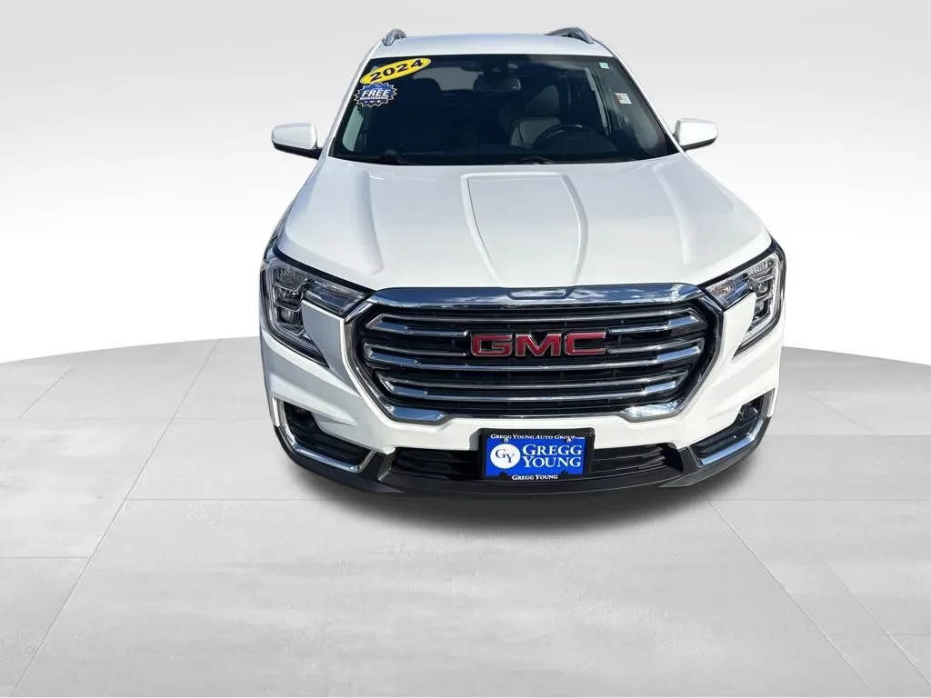 2024 Gmc Terrain SLT photo 4