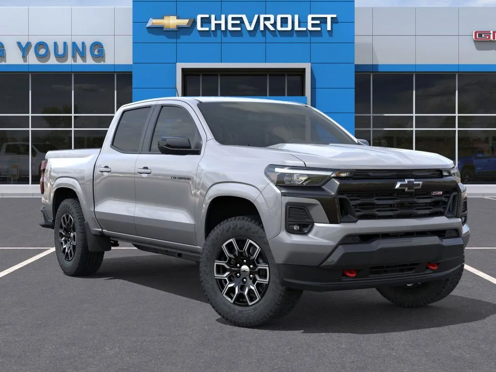 2026 Chevrolet Colorado Z71 photo 3