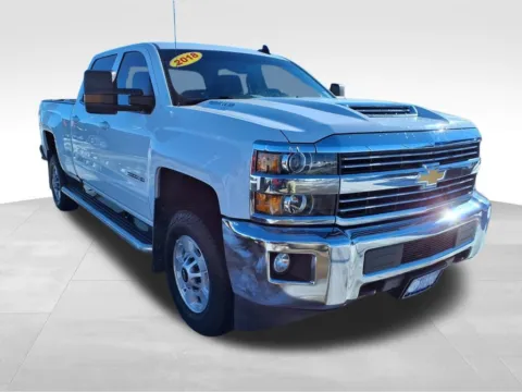 More photos of 2018 Chevrolet Silverado 2500HD LT at Gregg Young Chevrolet GMC of Columbus, NE