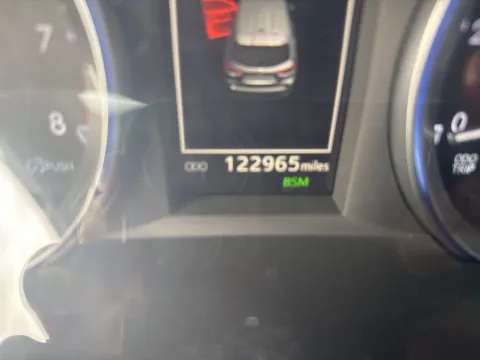 Photos of 2017 Toyota Highlander for sale in Columbus, NE at Gregg Young Chevrolet GMC of Columbus