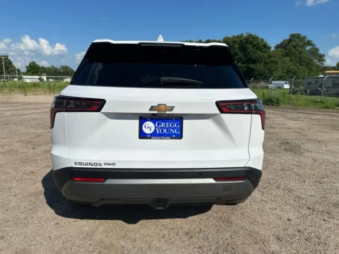 More photos of 2027 Chevrolet Equinox LT at Gregg Young Chevrolet GMC of Columbus, NE