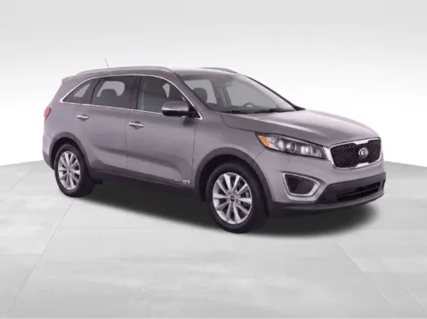 Photos of 2018 Kia Sorento LX for sale in Columbus, NE at Gregg Young Chevrolet GMC of Columbus