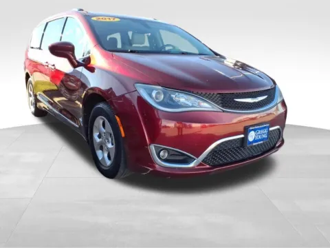 Photos of 2017 Chrysler Pacifica Touring L Plus for sale in Columbus, NE at Gregg Young Chevrolet GMC of Columbus