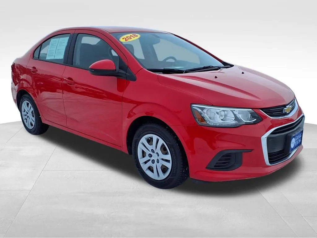 2018 Chevrolet Sonic LS photo 3