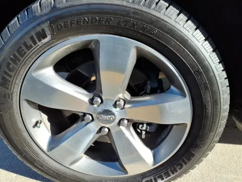 Photos of 2016 Jeep Grand Cherokee Limited for sale in Columbus, NE at Gregg Young Chevrolet GMC of Columbus