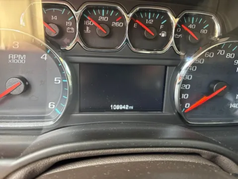 Photos of 2019 GMC Yukon XL SLT for sale in Columbus, NE at Gregg Young Chevrolet GMC of Columbus