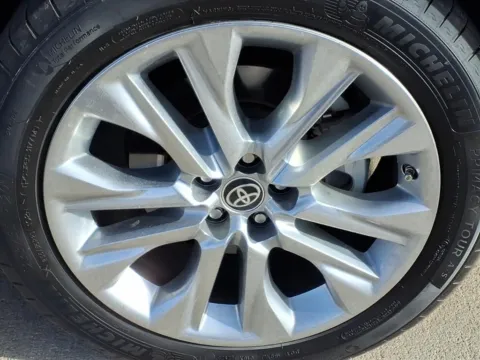 More photos of 2022 Toyota Highlander Limited at Gregg Young Chevrolet GMC of Columbus, NE