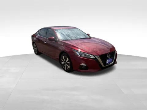 More photos of 2019 Nissan Altima 2.5 SV at Gregg Young Chevrolet GMC of Columbus, NE