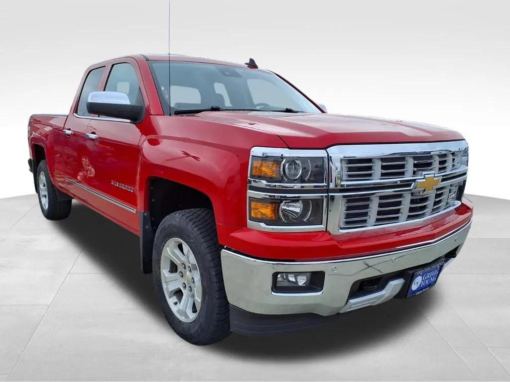 2015 Chevrolet Silverado 1500 LTZ photo 3