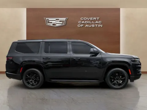 More photos of 2023 Jeep Wagoneer Series II at Covert Cadillac, TX