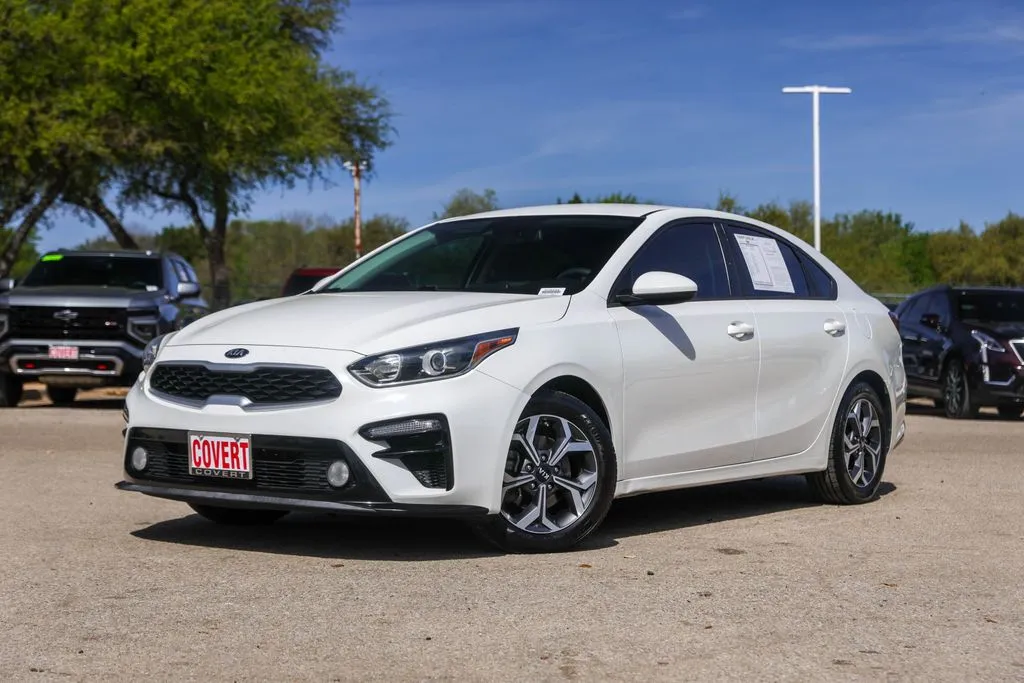 White 2019 Kia Forte LXS for sale in Austin, TX