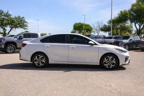 More photos of 2019 Kia Forte LXS at Covert Cadillac, TX