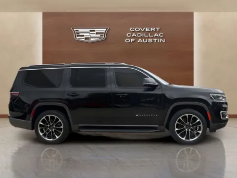 More photos of 2022 Jeep Wagoneer Series II at Covert Cadillac, TX