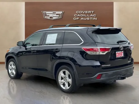 More photos of 2016 Toyota Highlander Limited Platinum V6 at Covert Cadillac, TX