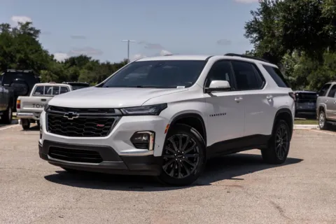 White 2023 Chevrolet Traverse RS for sale in Austin, TX