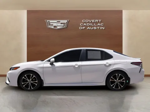 Photos of 2018 Toyota Camry SE for sale in Austin, TX at Covert Cadillac