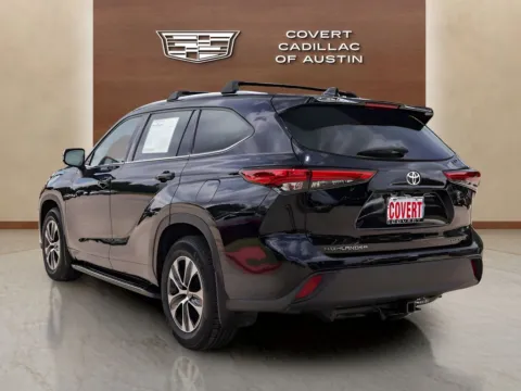 Another view of 2020 Toyota Highlander XLE for sale in Austin, TX at Covert Cadillac