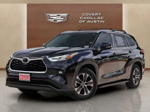 Black 2020 Toyota Highlander XLE for sale in Austin, TX