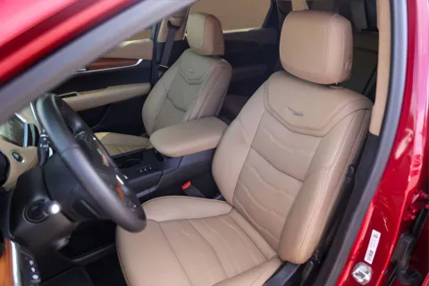 More photos of 2019 Cadillac XT5 Platinum at Covert Cadillac, TX