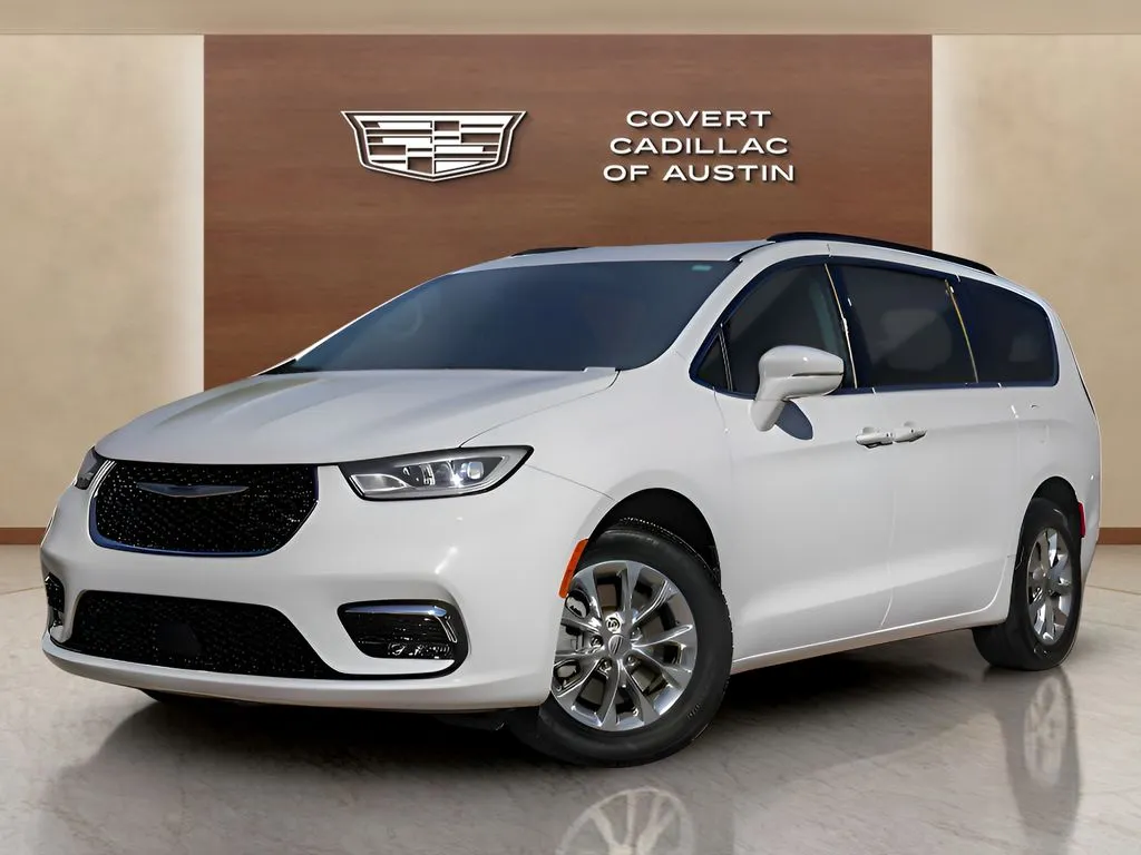 Chrysler Pacifica photo 2