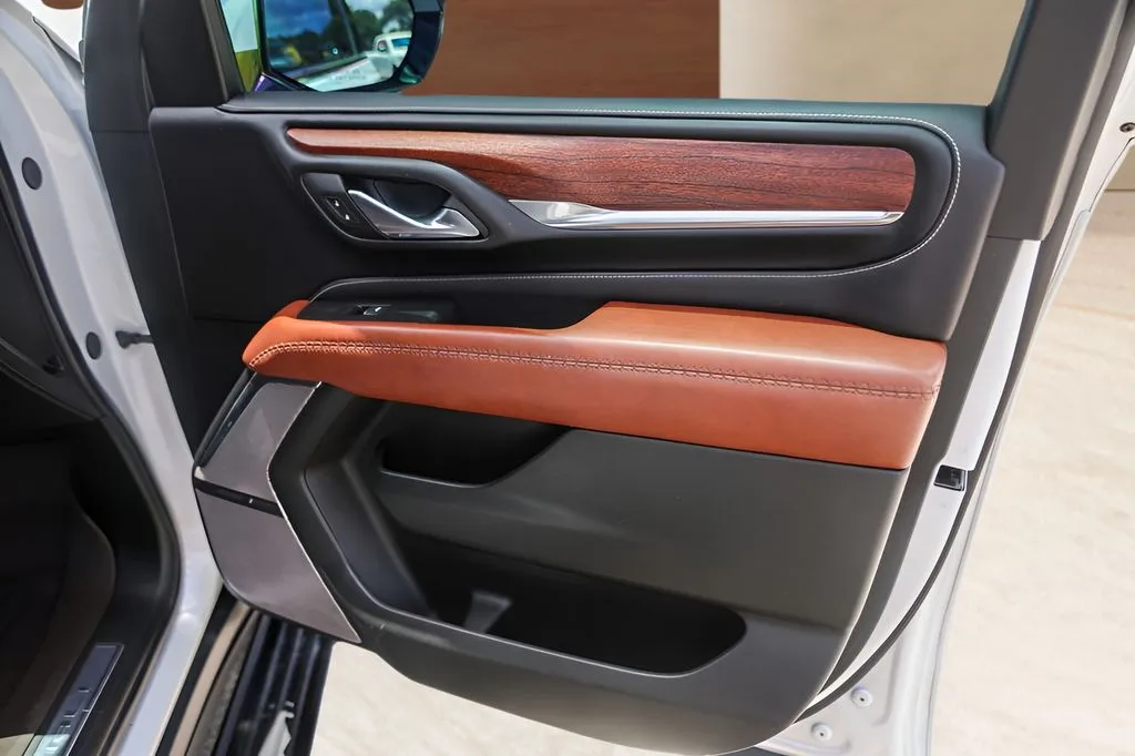 GMC Yukon XL photo 29