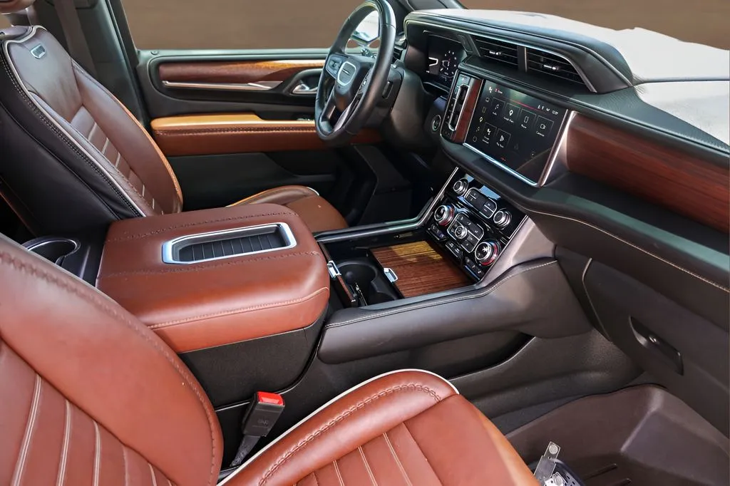 GMC Yukon XL photo 30