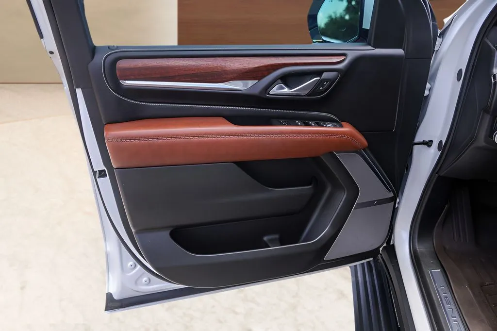 GMC Yukon XL photo 23