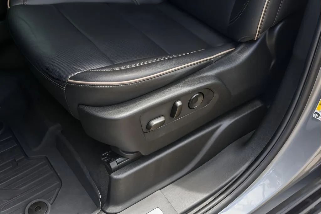 GMC Yukon photo 8
