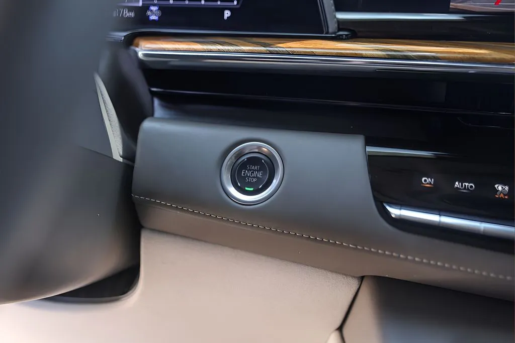 Cadillac Escalade photo 18