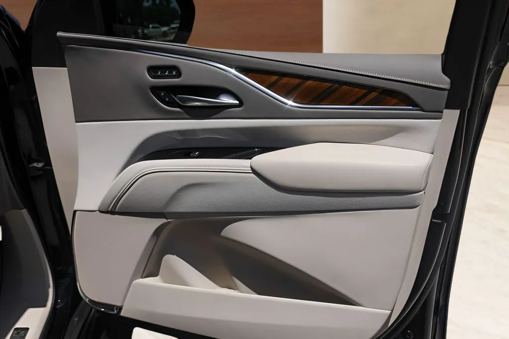 Cadillac Escalade photo 30