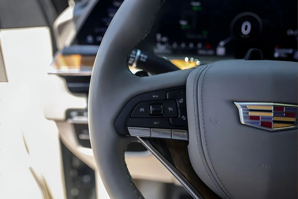 Cadillac Escalade photo 14