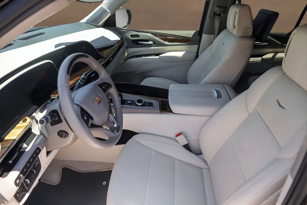 Cadillac Escalade photo 9