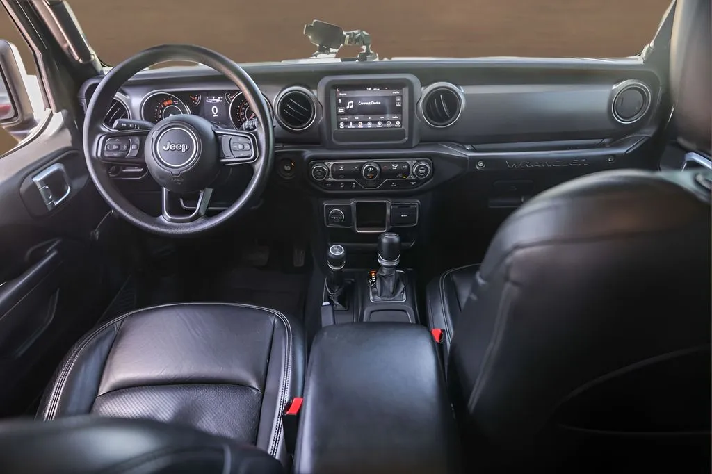 Jeep Wrangler photo 23