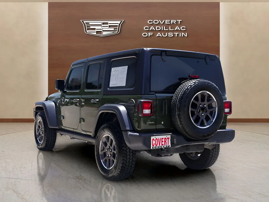 Jeep Wrangler photo 3